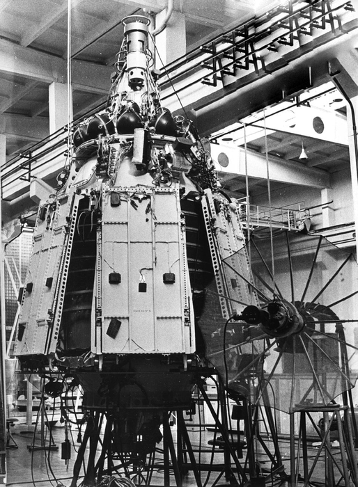 Советский спутник «Молния-1»