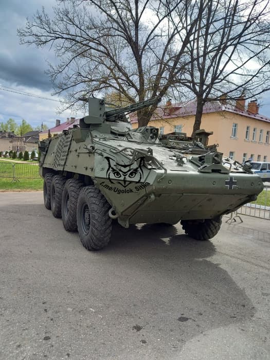 Франкенштейн из M1126 Stryker и боевого модуля «Шквал» от БТР-4Е засветился на выставке в Псковской области