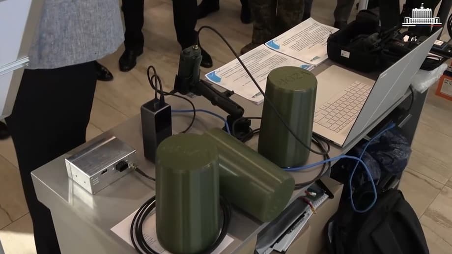 Автономные системы перехвата и уничтожения дронов разработали в России