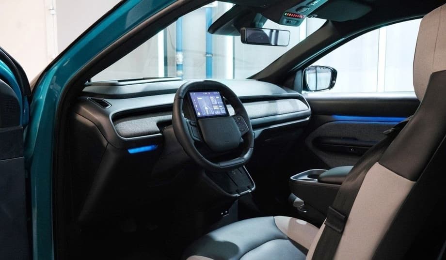 Появились первые кадры предсерийного электромобиля «Атом»