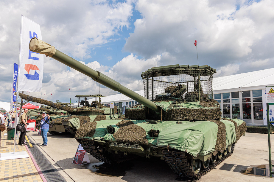 Т-90М с маскировочным комплектом «Накидка»