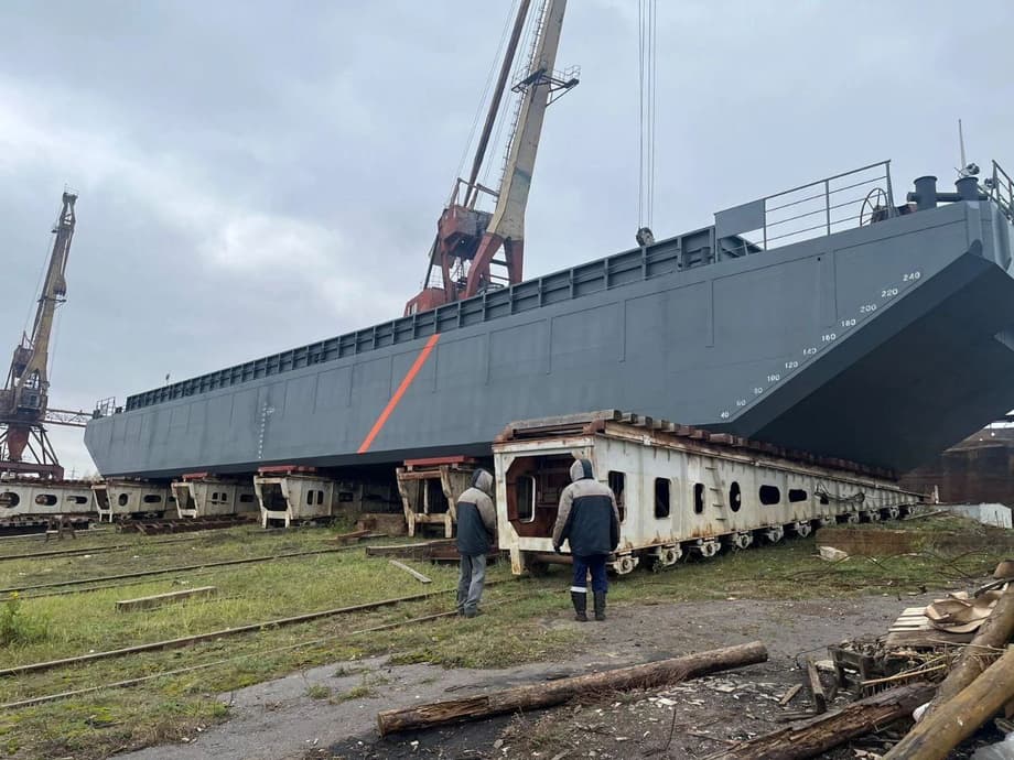 Баржа проекта RBD4608