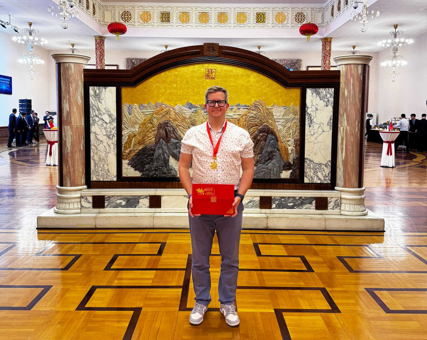 Андрей Кузнецов, руководитель Лаборатории мультимодального генеративного ИИ Университета Иннополис и AIRI