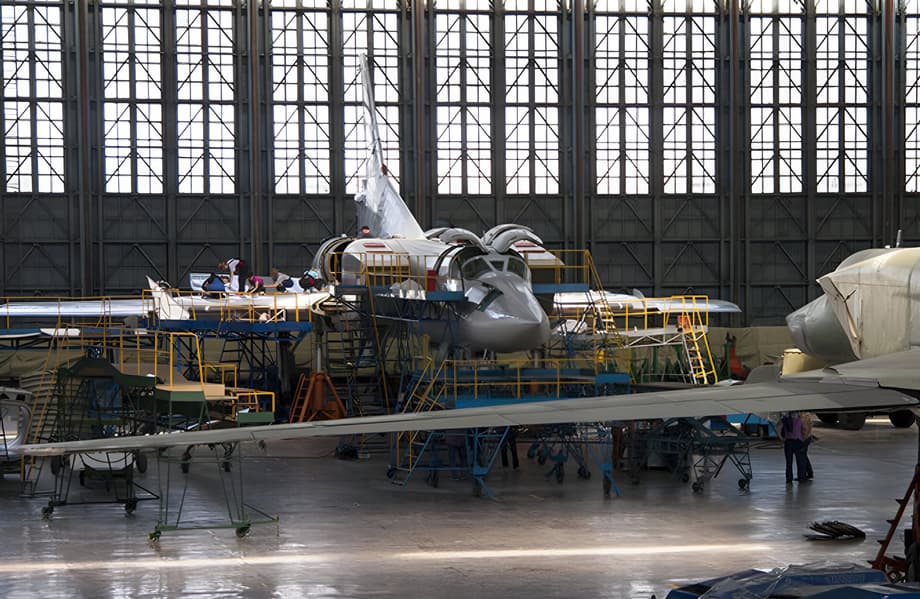 Assembly of Tu-214