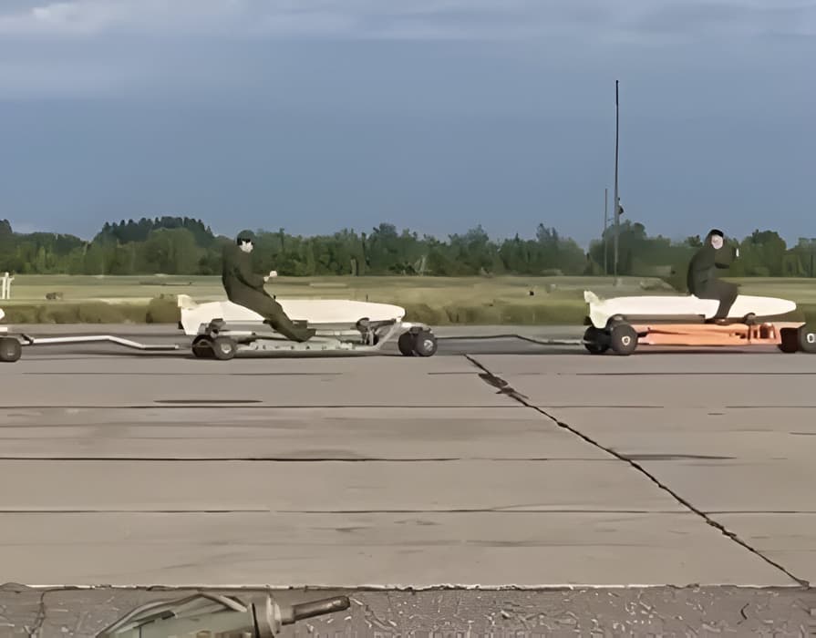 «Паровозик» из новейших высокоточных бомб Д-30СН для Су-34НВО