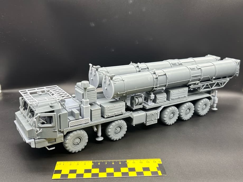 Детальный макет новейшего ЗРК С-500 «Прометей