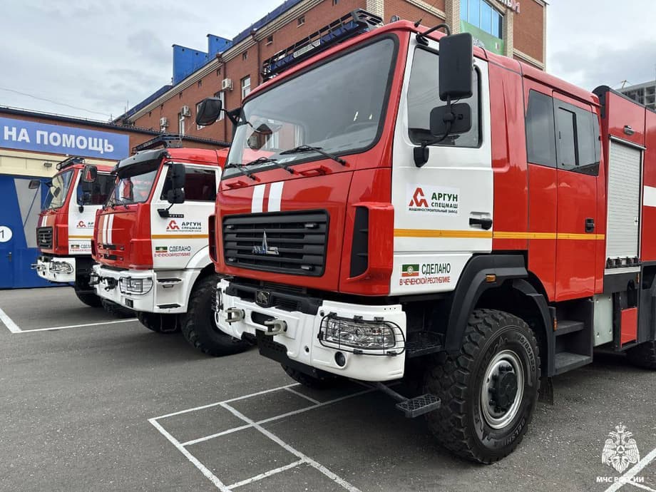 Пожарные автоцистерны АЦ 8,0 (6302) и АЦ 5,0 (5309)