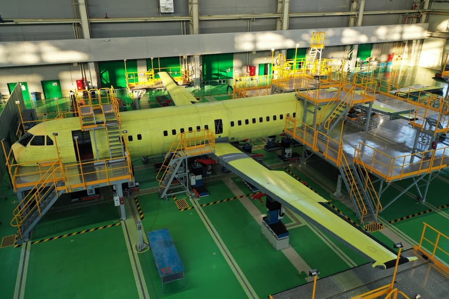 Сборка Ил-114-300