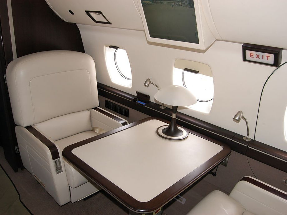 Yak-40 business class cabin layout&nbsp;