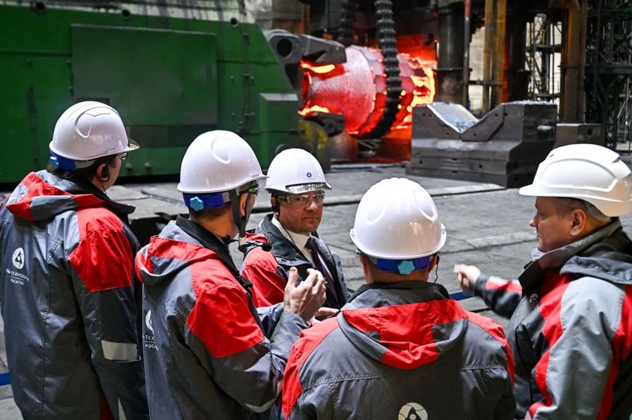 Manufacturing of the reactor vessel for the sixth power unit of the Paks-2 NPP