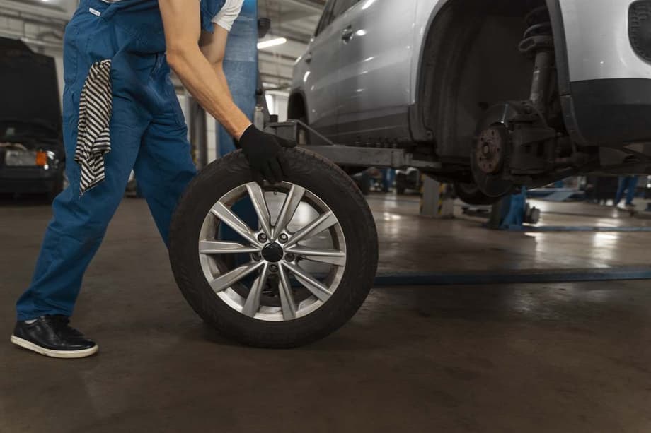 Changing wheels at a car service