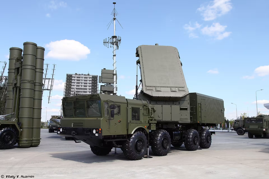 92N6A long-range detection radar from the S-500 SAM system