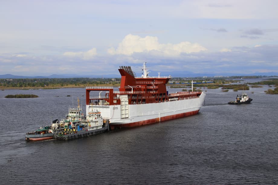 Грузопассажирский паром «Василий Ощепков» проекта CNF11CPD