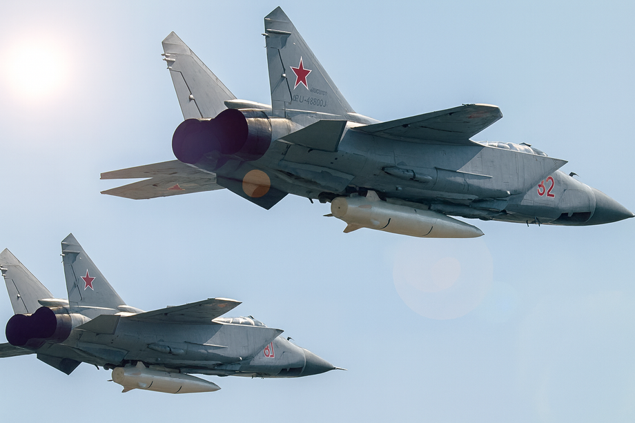 MiG-31K with the Kinzhal missile