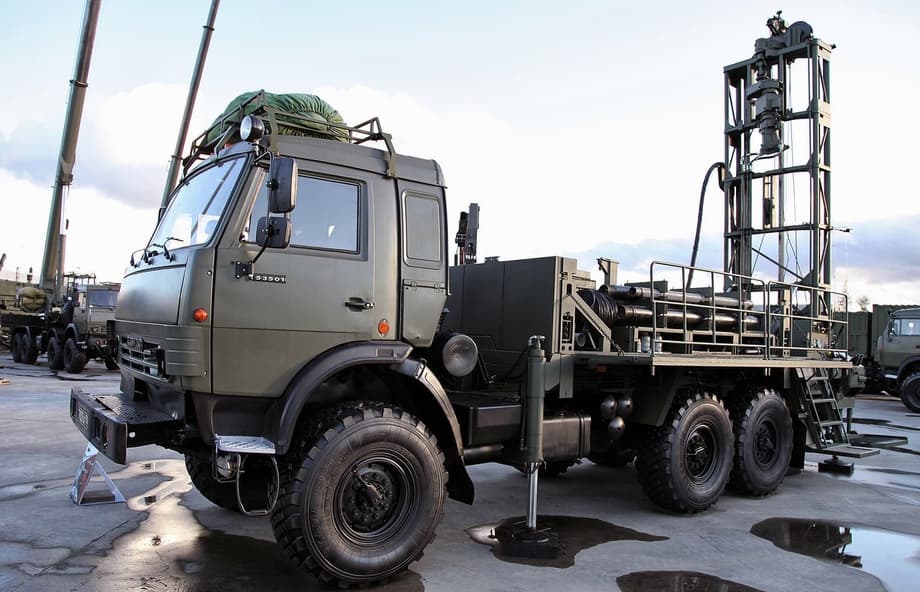 Подвижная буровая установка ПБУ-100