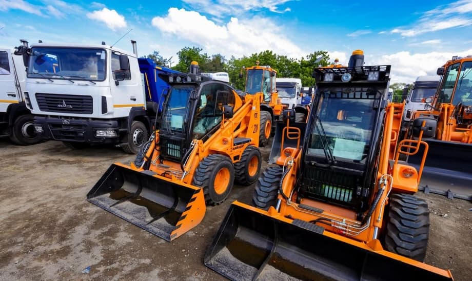 Техника МАЗ и «Амкодор»