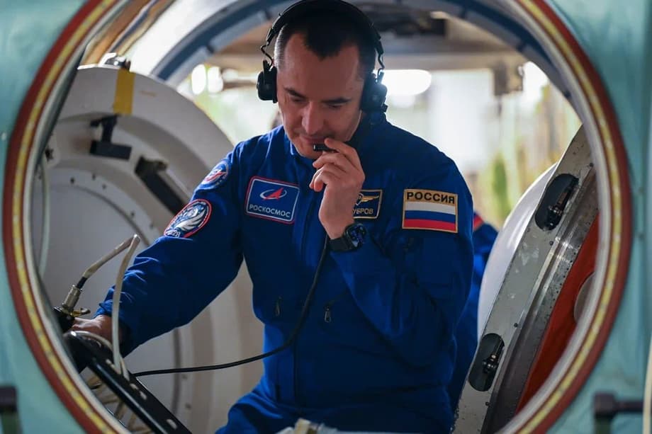 Космонавт на МКС