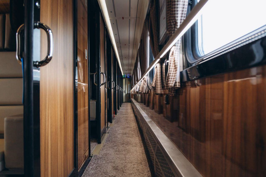 Фирменный вагон СВ поезда «Белогорье»