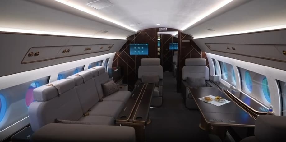 Салон бизнес-версии SSJ-100