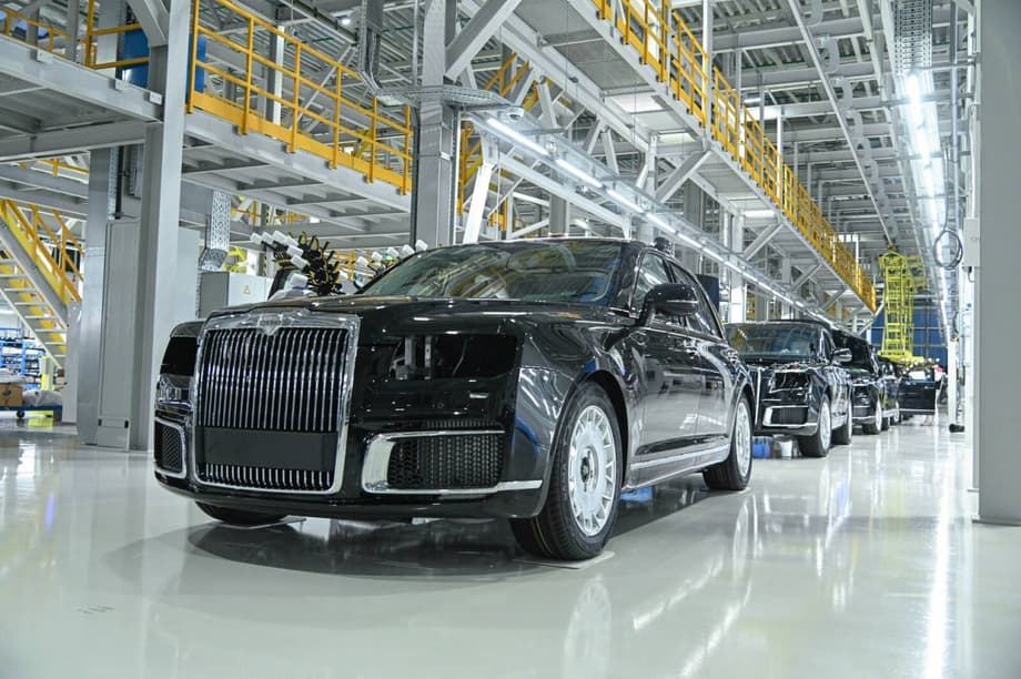 Автомобиль Aurus