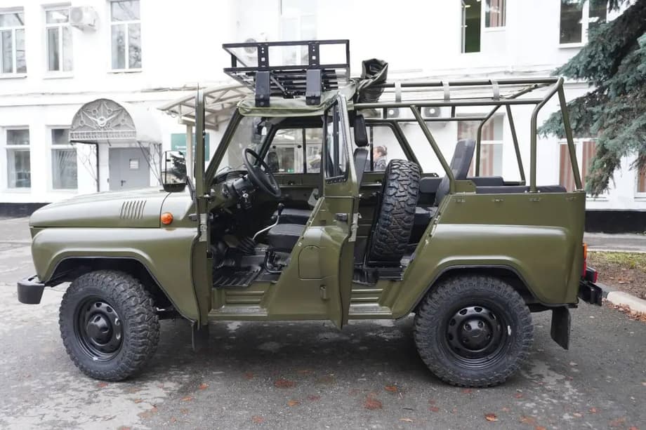 Modernized UAZ "Hunter"