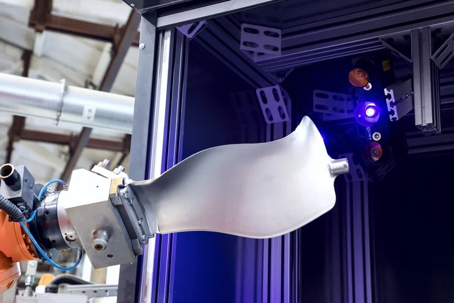 Станок для шлифовки лопаток авиадвигателей на&nbsp;«ОДК-Сатурн» 