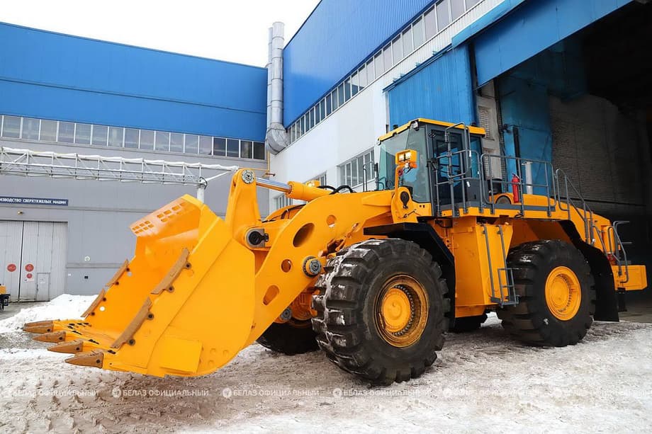BELAZ-78242