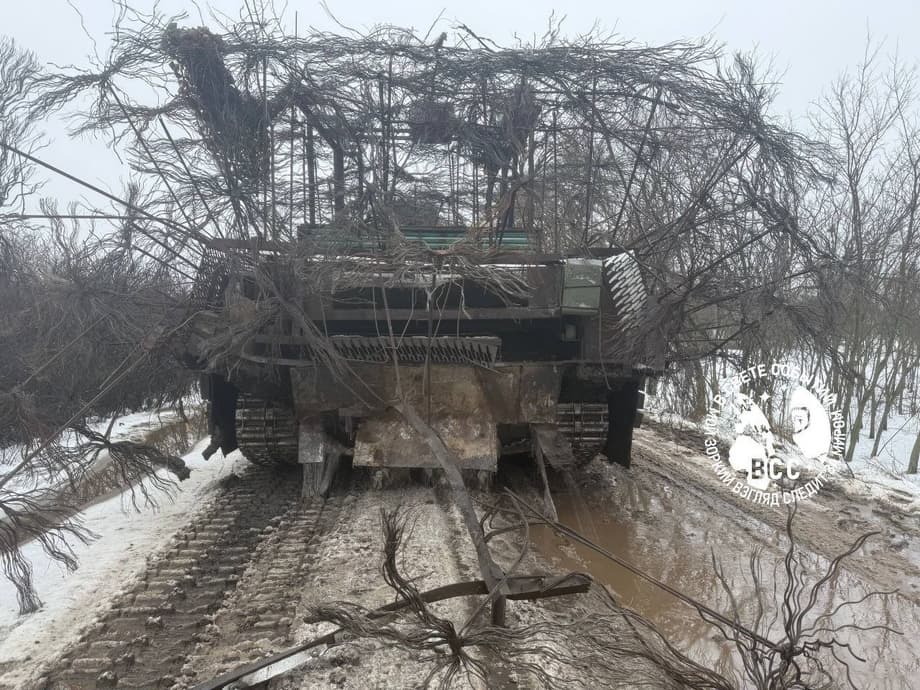 T-72B32 with a dismantled turret