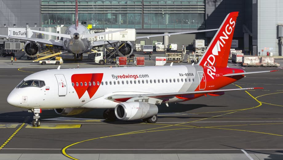 Sukhoi SSJ-100-95LR RA-89158