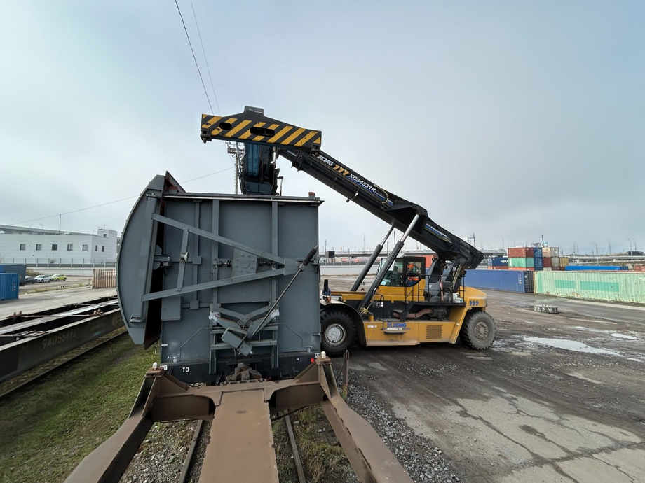 Вагон модели 11-2151 