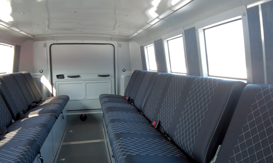 Interior del vehículo todoterreno