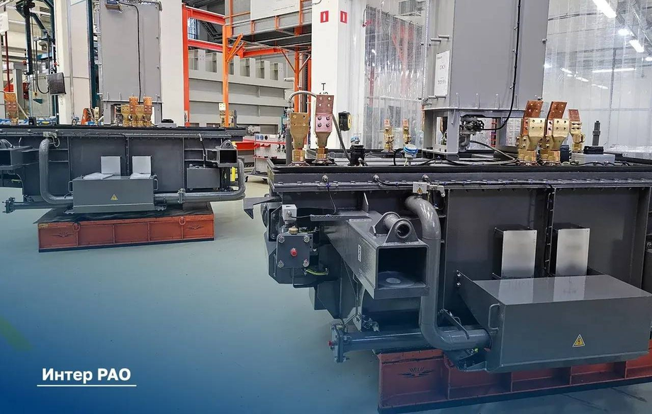 Traction transformers for the first prototype of the 2ES9 electric locomotive