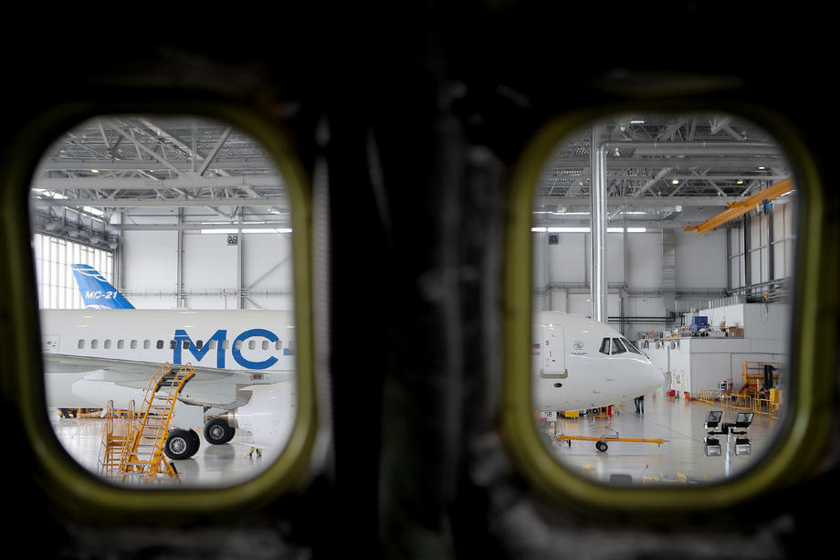 MC-21 windows