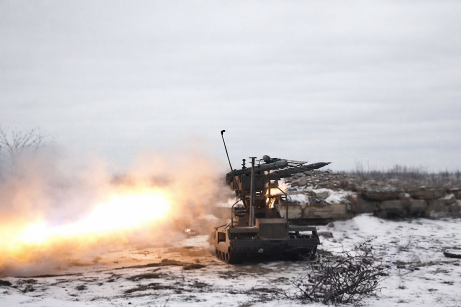 El NRTK "Kuriér" dispara desde el MLRS norcoreano "Tipo-75"