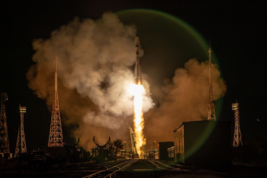 lanzamiento de la "Progress MS-18"