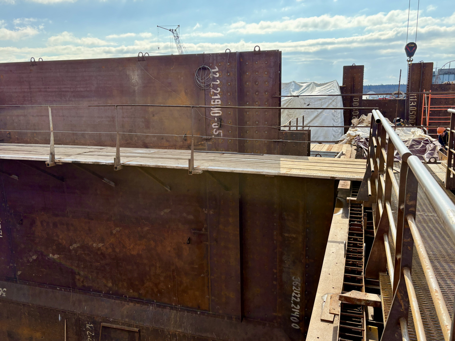 Floating oil storage facility of project 04650