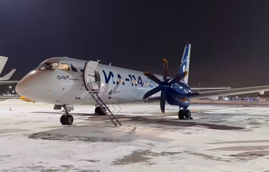 Il-114-300