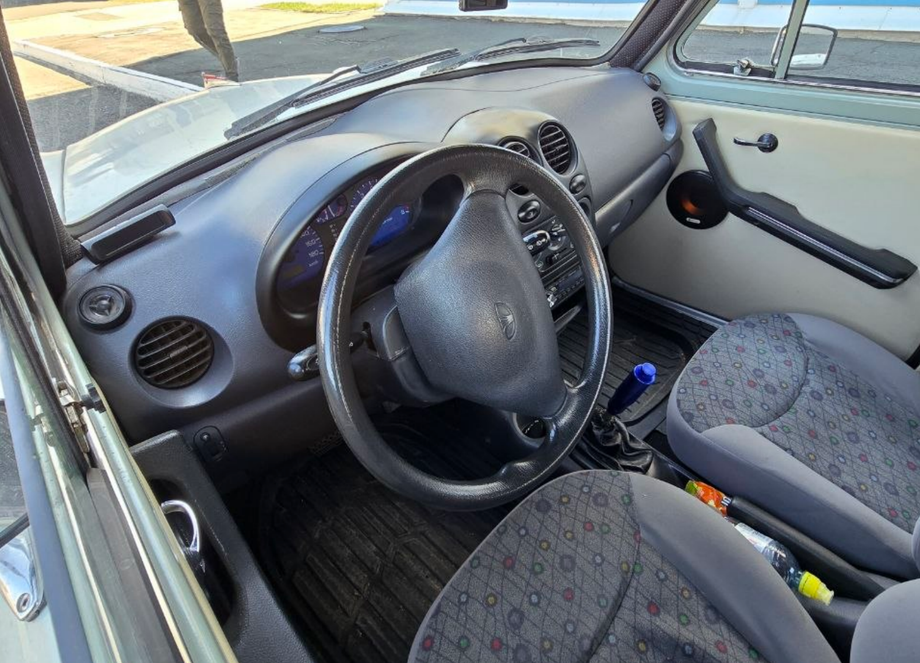 Moskvich-407 con interior de Daewoo Matiz
