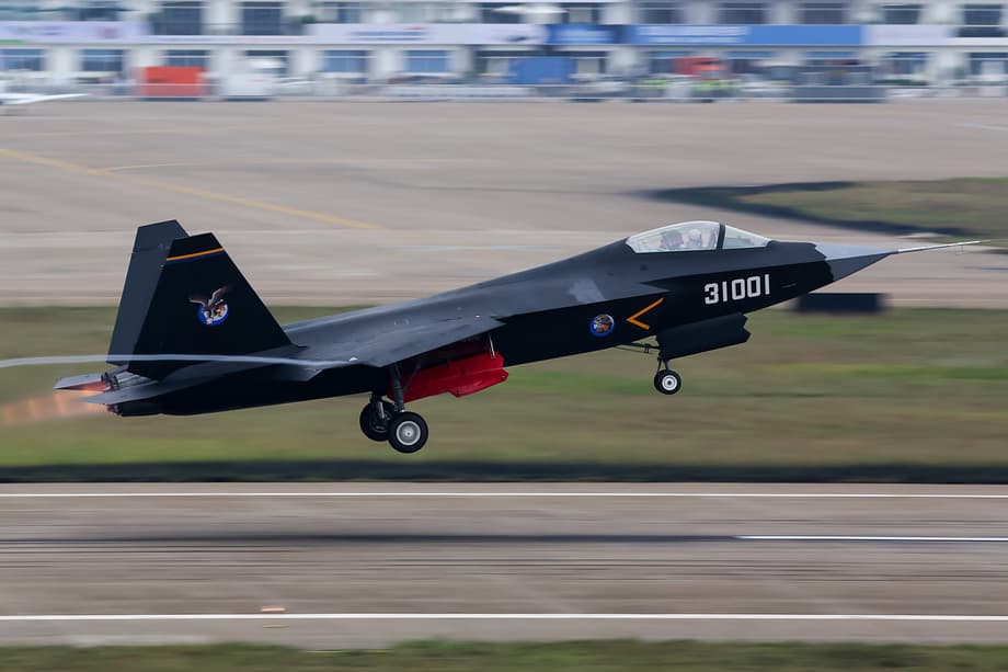Shenyang FC-31 