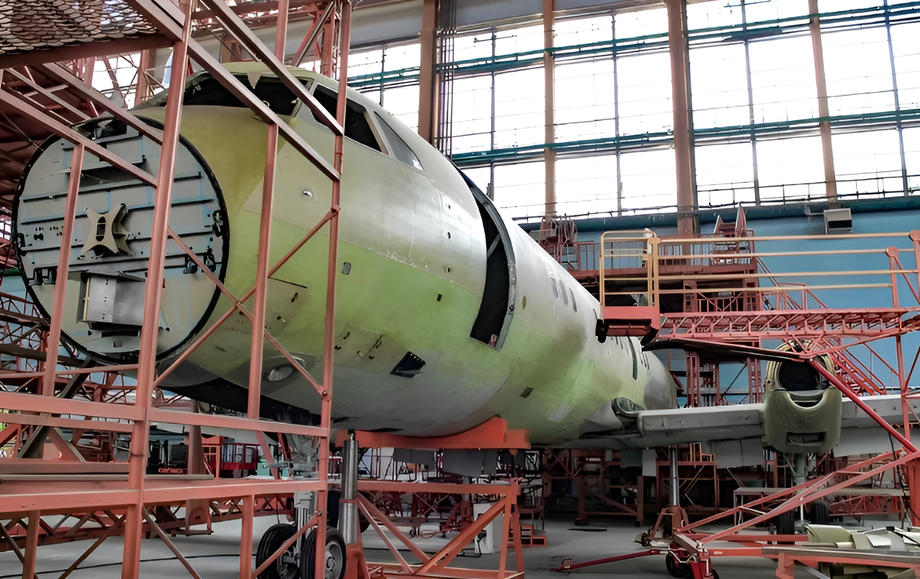 Ил-114-300