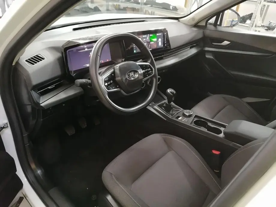 АвтоВАЗ выпустил первую партию Lada Azimut