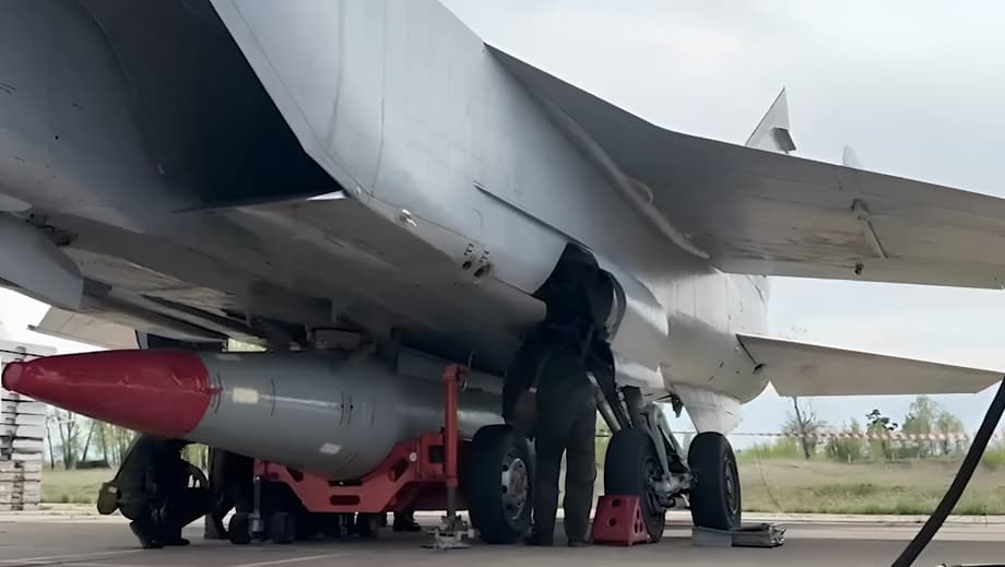Установка Х-47М2 «Кинжал» на МиГ-31И