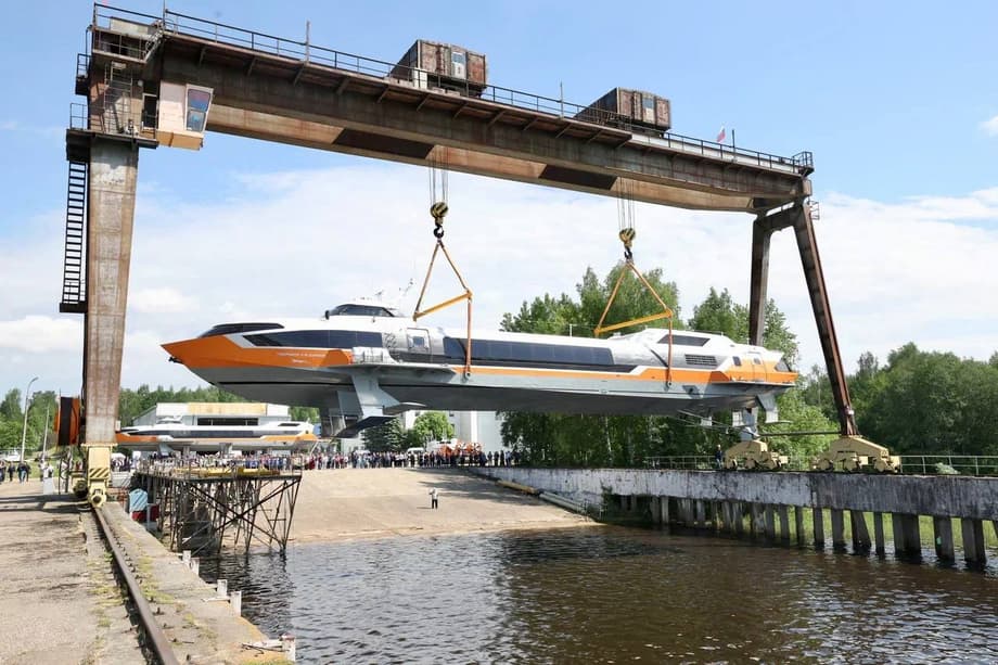 Спуск на воду новых судов