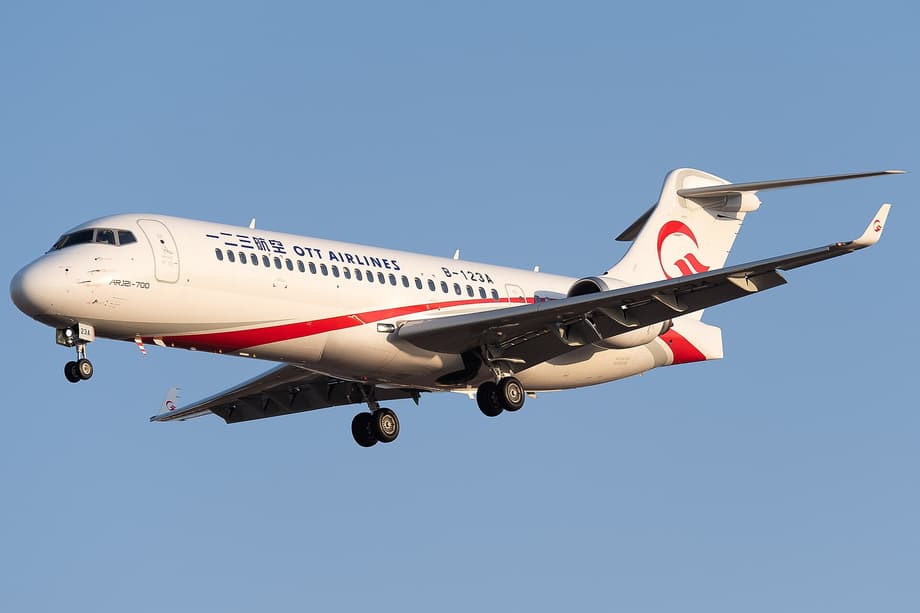 COMAC C909