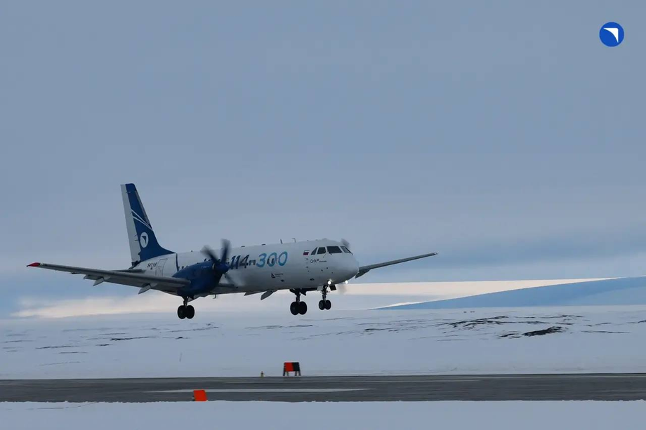 Ил-114-300