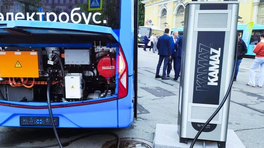 КамАЗ представил станцию ФОРА «Ночная зарядка»: работает от  -30 до +45 °C, не боится пыли и влаги