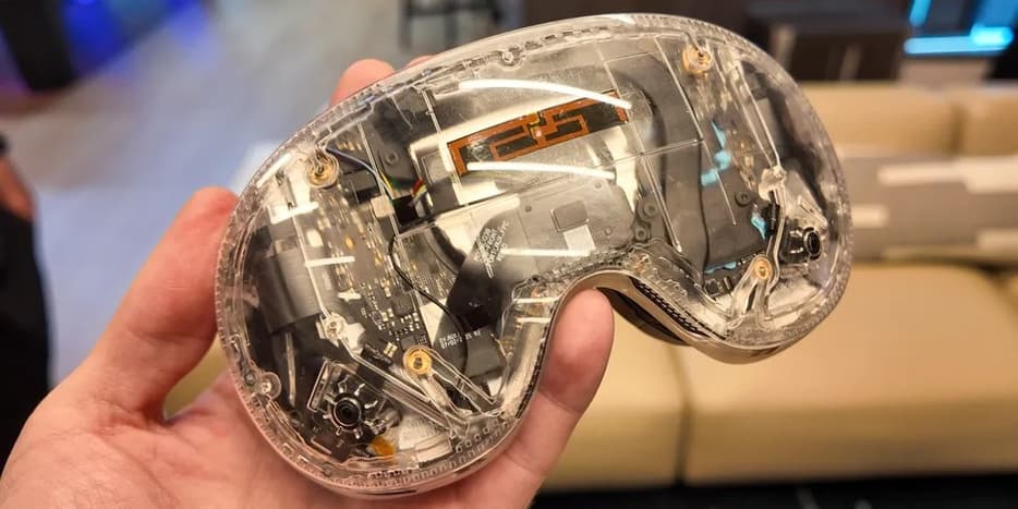 Тестовый прозрачный образец Steam Frame, Valve