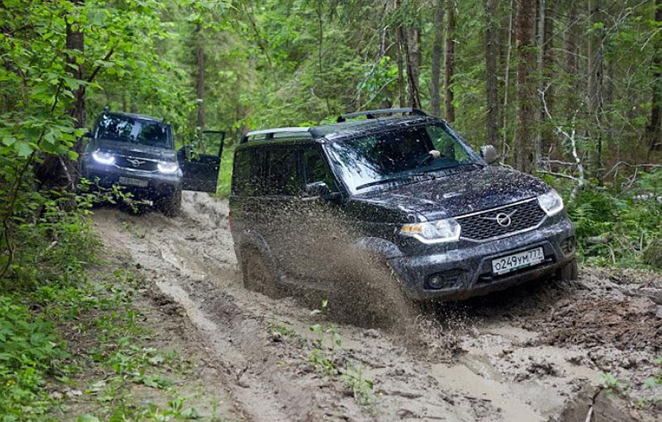 UAZ "Patriot" fuera de la carretera<br>