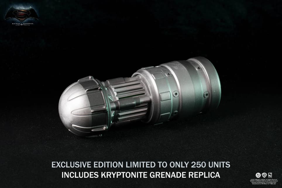 Права на изображения принадлежат DC Comics, Warner Bros Entertainement Inc. и PureArts