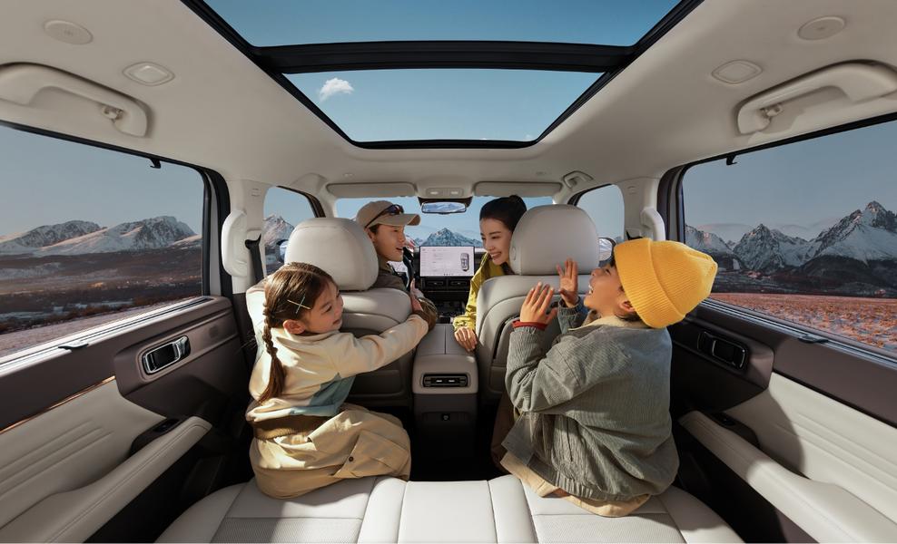 Новый внедорожник Haval Raptor Plus: 449 л.с. и размеры Land Cruiser 300